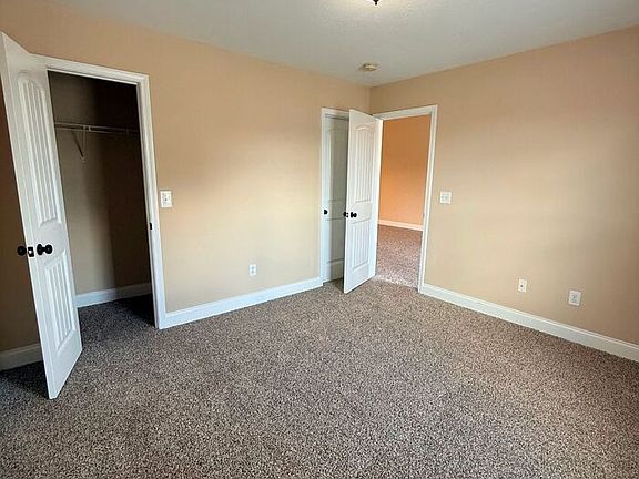 4th image of 421 Metz Dr