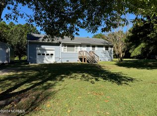 195 Arrington Rd, Beaufort, NC 28516