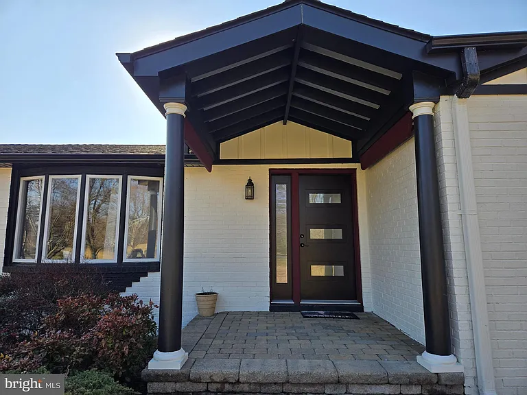 3300 Mount Airy Ct — Photo 3