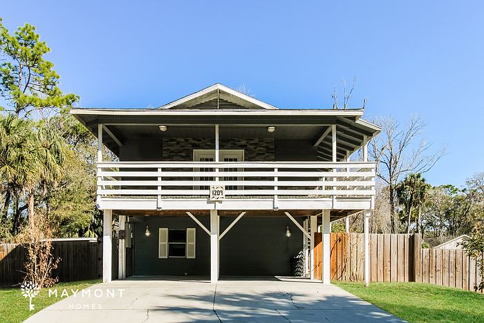 1st image of 1209 NE 6th Ct