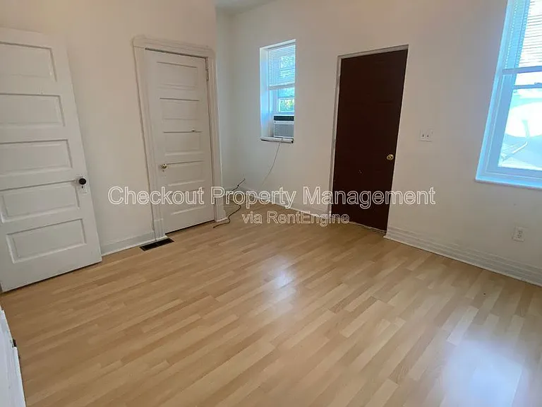 2727 Accomac St — Photo 9