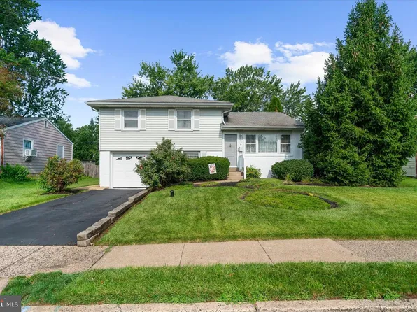 536 Poplar St, Lansdale, PA 19446