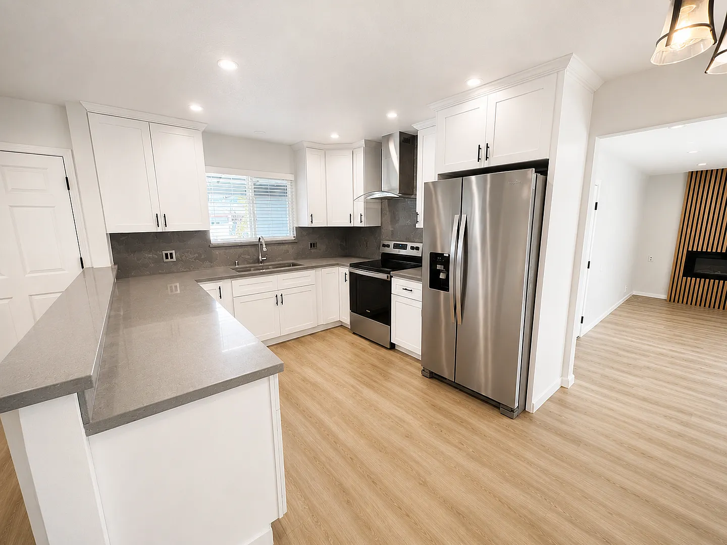 Beautifully Remodeled 3 bedroom home is in heart of Silicon Valley, near everything! — Photo 2