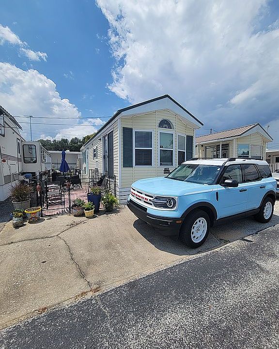 1st image of 11342 Cuckoo Dr