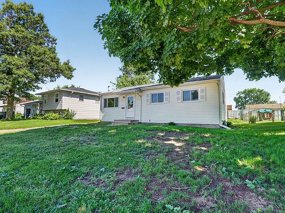 2nd image of 1548 Wakonda Dr