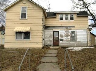 120 Main St W, Waterville, MN 56096