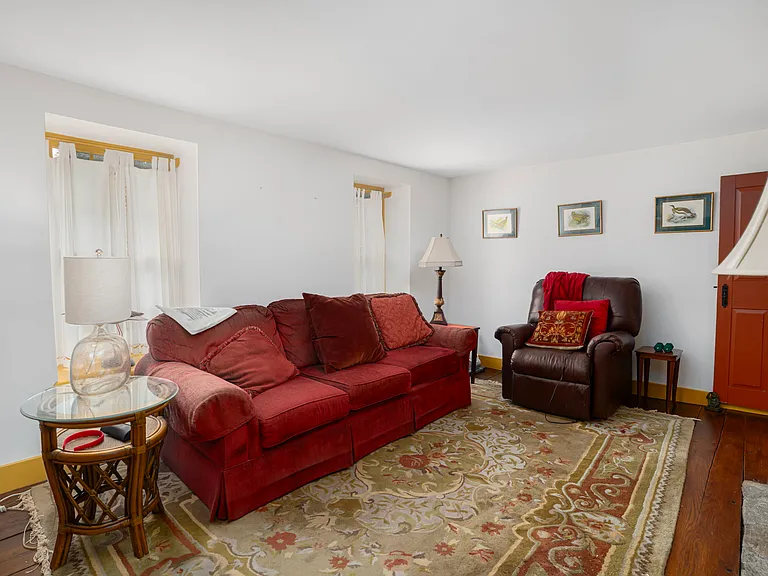 1515 South Rd — Photo 4