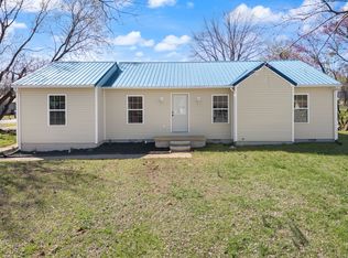 1401 Barberry Pl, Hopkinsville, KY 42240