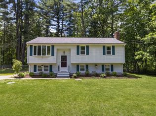 45 Oakleaf Dr, Mansfield, MA 02048