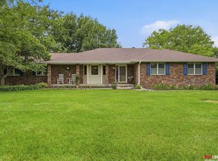 9220 Leighton Ave, Lincoln, NE 68507