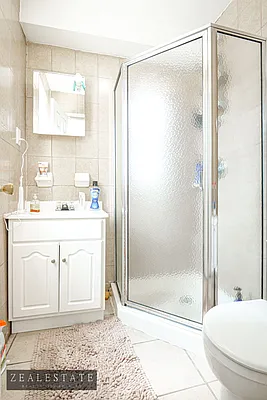 Rented by ZealEstate Group Inc | media 10