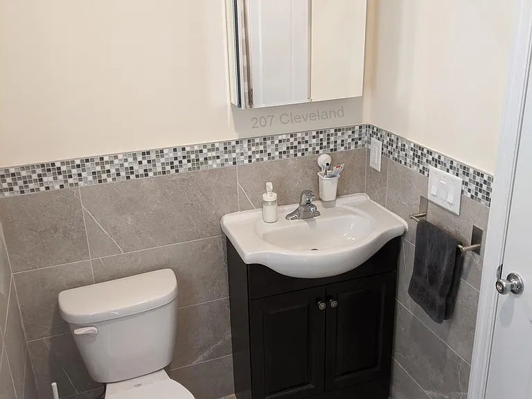 207 Cleveland Ave — Photo 13