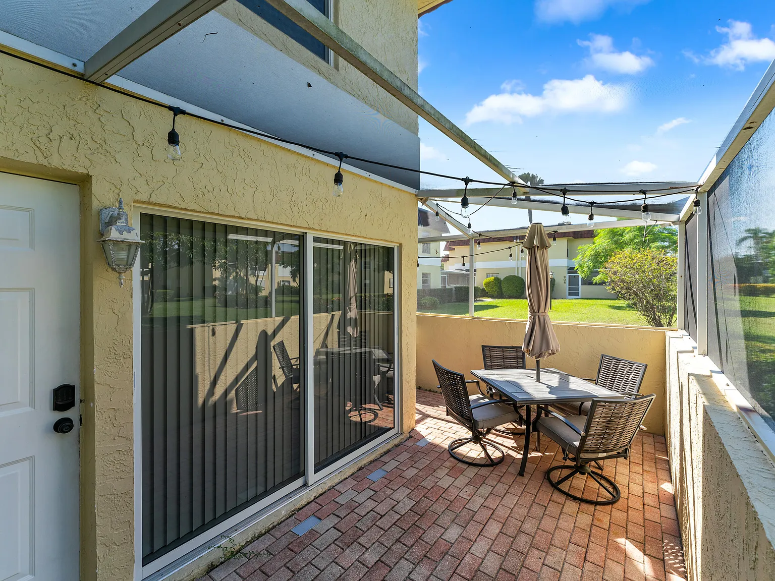 3 bed, 2.5 bath, 1348 sqft, $5,500 — Photo 4