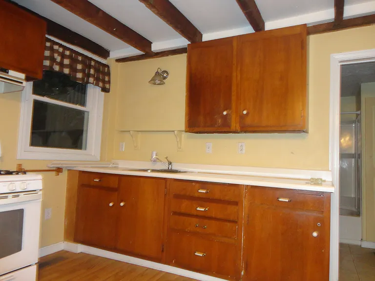 138 Hecla St #2 — Photo 3