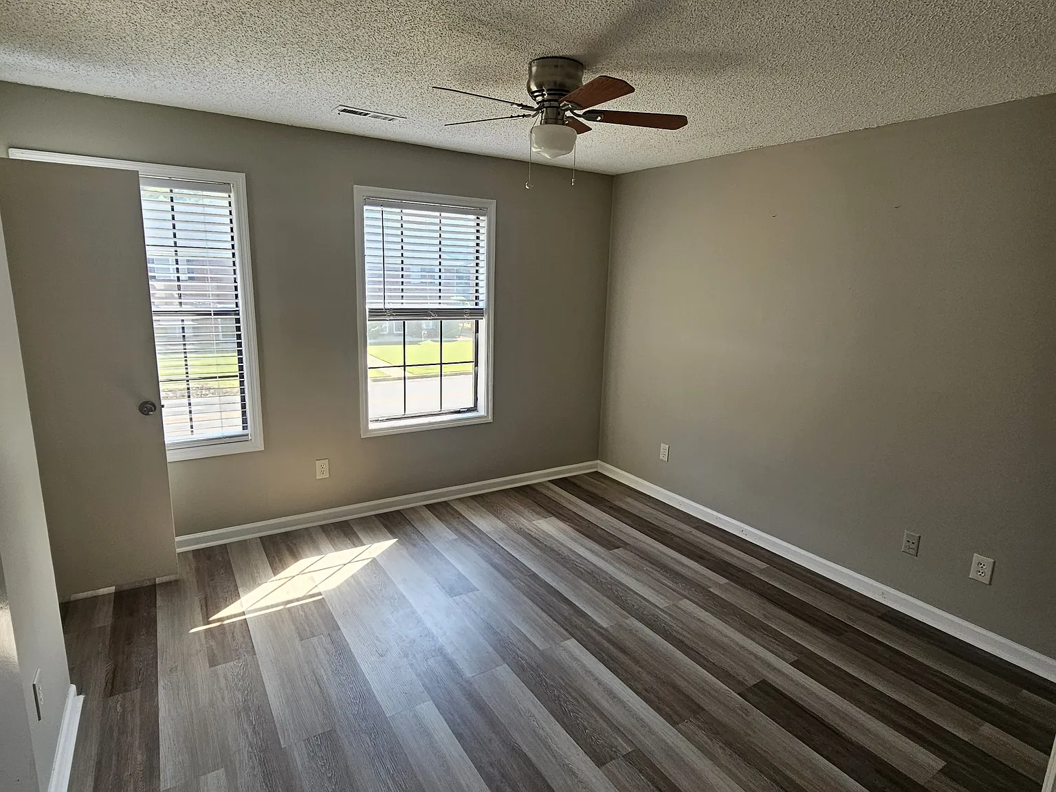 1411 Brookline Avenue Southwest - 21 — Photo 3