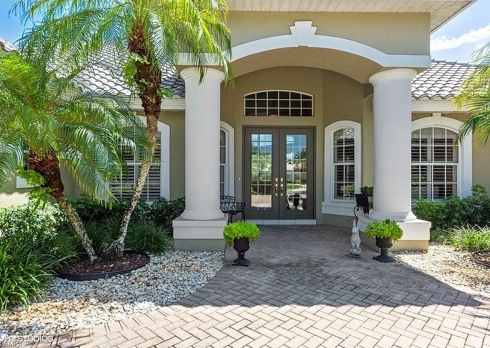 1st image of 12087 Mahogany Isle Ln