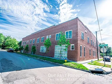 Virtual Tour Unit 101