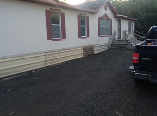 907 1st St, Louise, TX 77455