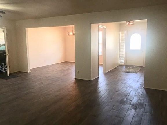 5th image of 2417 E Sweetbriar Dr