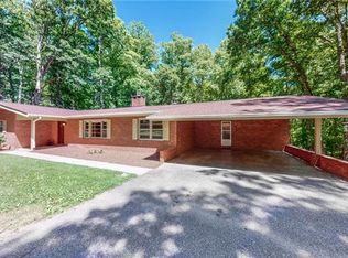 3054 Holly Hill Rd, Hendersonville, NC 28792