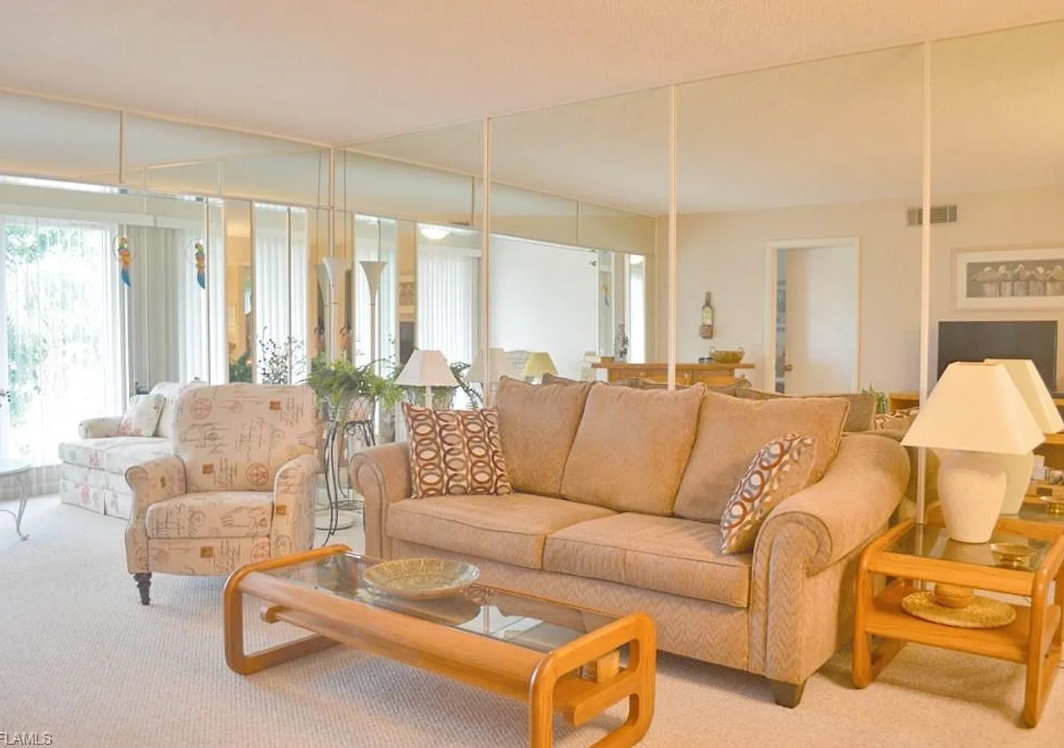Available for Summer 2022 - Clean and Spacious Condo in Naples Sunrise -- $1,250/month — Photo 4