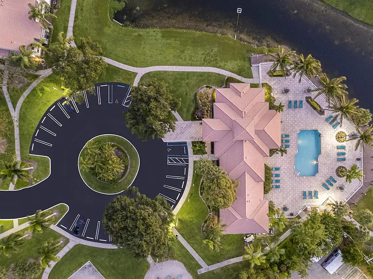 Waters Edge Delray — Photo 39