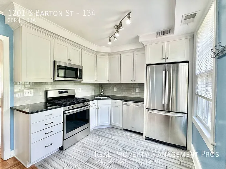 1201 S Barton St #134 — Photo 2