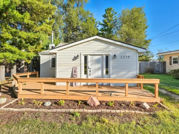 1219 Lawn Ave, New Haven, IN 46774