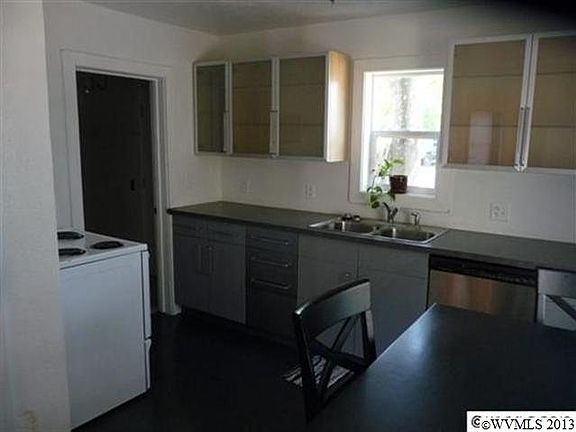 5th image of 1140 16th St NE