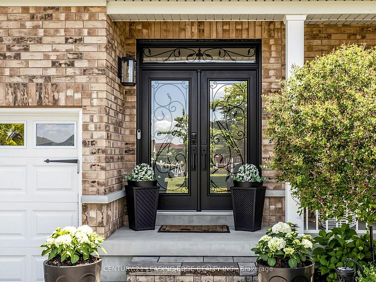 177 Laurendale Ave — Photo 3