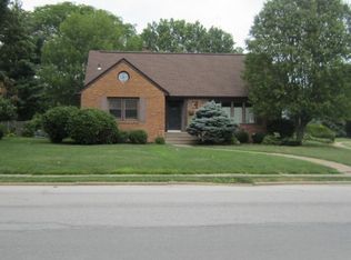 3322 Middle Rd, Davenport, IA 52803