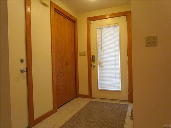 2nd image of 6312 Hamlet Crst