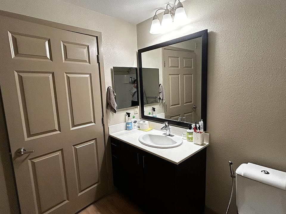 2nd image of 200 Iron Horse Pkwy #0