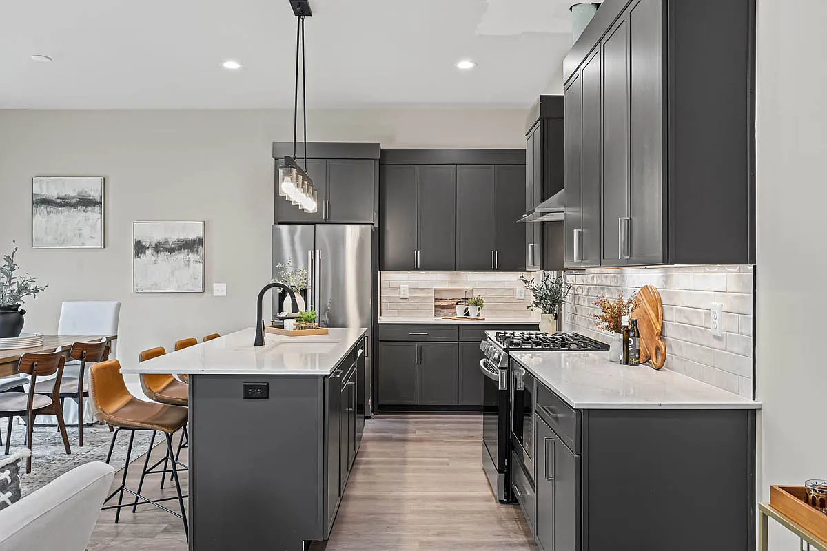 Noble Townhomes — Photo 4