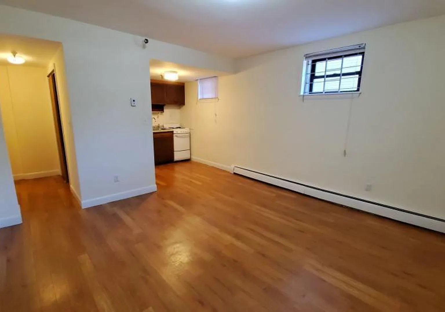 Large Studio On Mbta Gl-B @ Packard's Corner — Photo 2