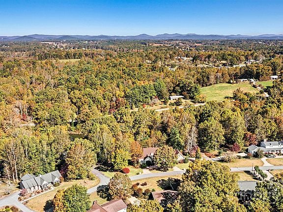 3rd image of 24 River Dr