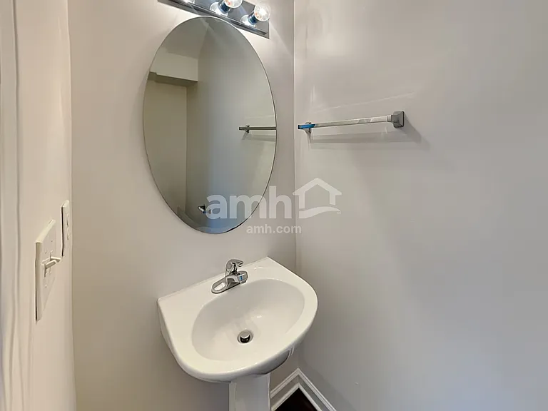 5116 Abercromby St — Photo 9