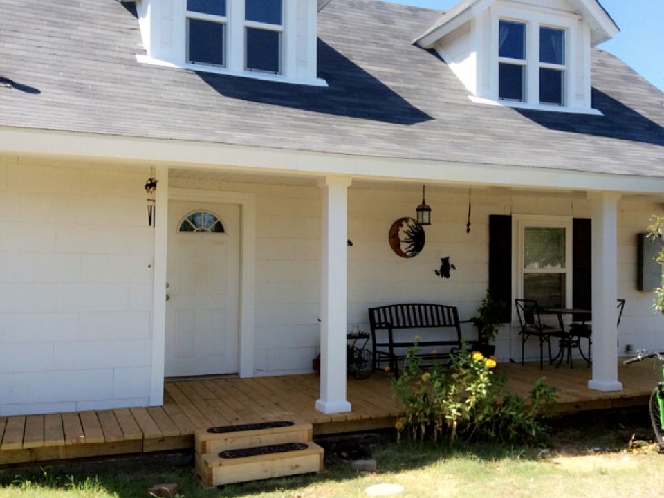 1st image of 306 W Bryan Ave