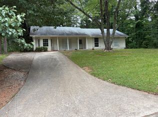 4251 Friar Tuck Ln, Buford, GA 30519