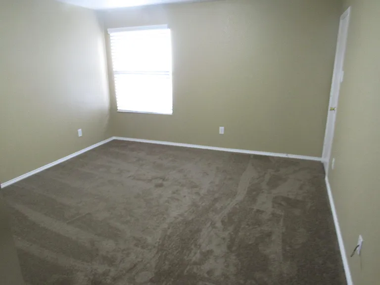 8724 Hunters Trl — Photo 14