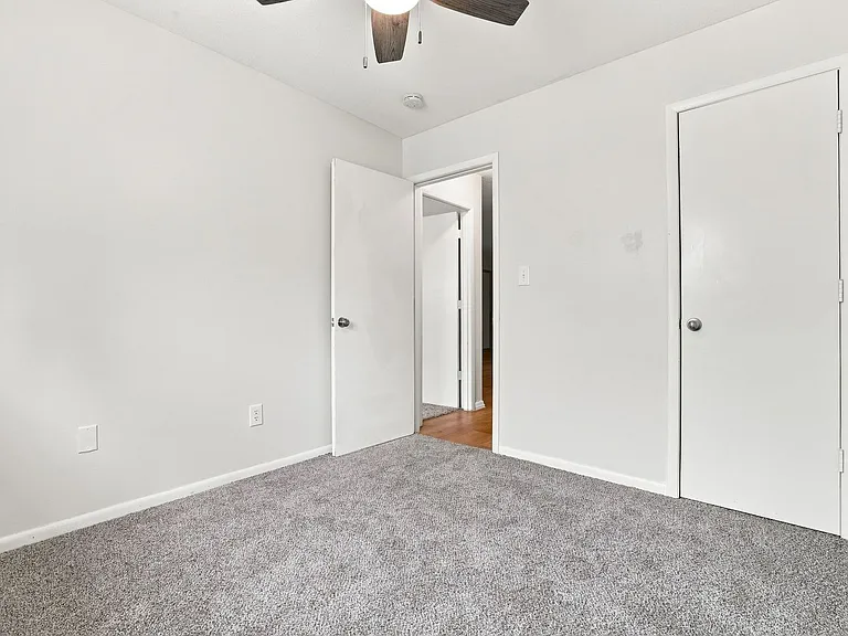 500 - 530 Laurel St — Photo 40