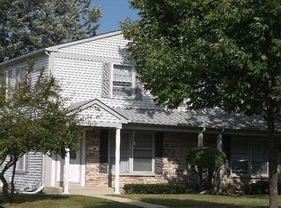 2231 Hyde Ct, Schaumburg, IL 60194