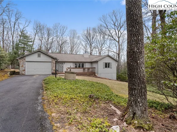 120 Village Road, Roaring Gap, NC 28668