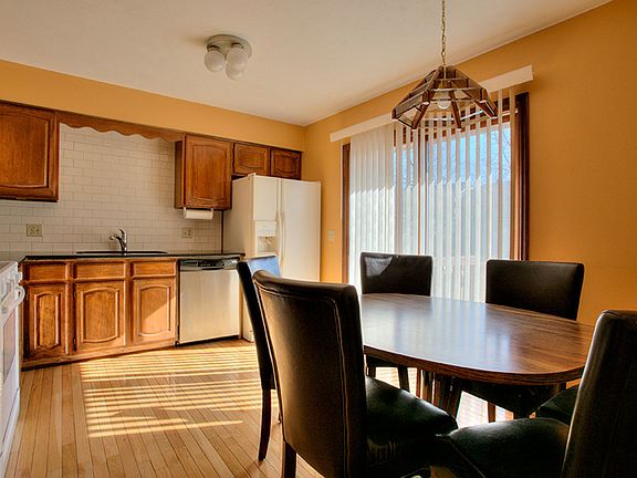 5th image of 3005 S 146th St