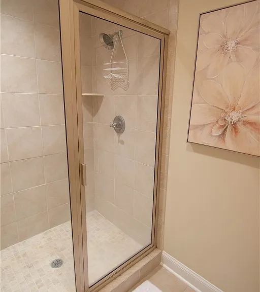 702 Mariners Cir — Photo 18