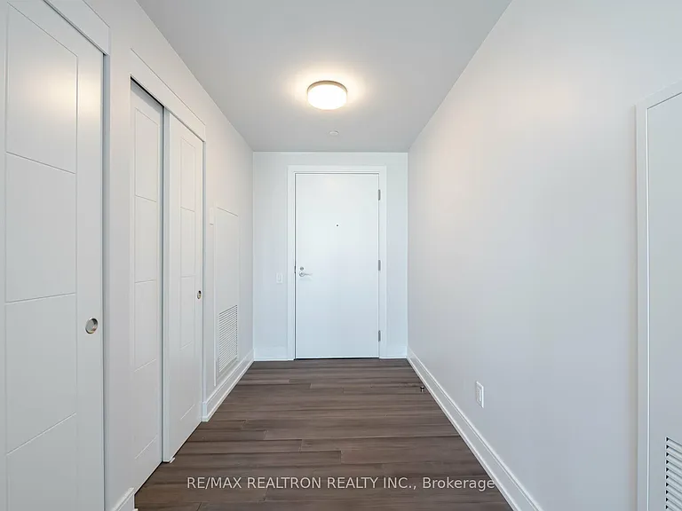 2525 Bathurst St #1009 — Photo 2