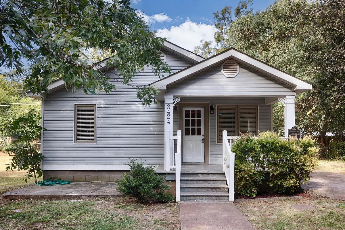 3424 Clopton St SW — Photo 3