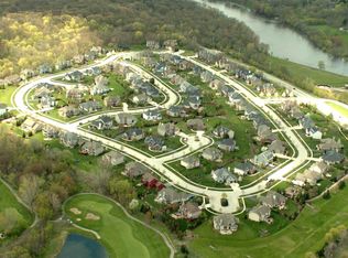 742 Fox Run Dr, Geneva, IL 60134