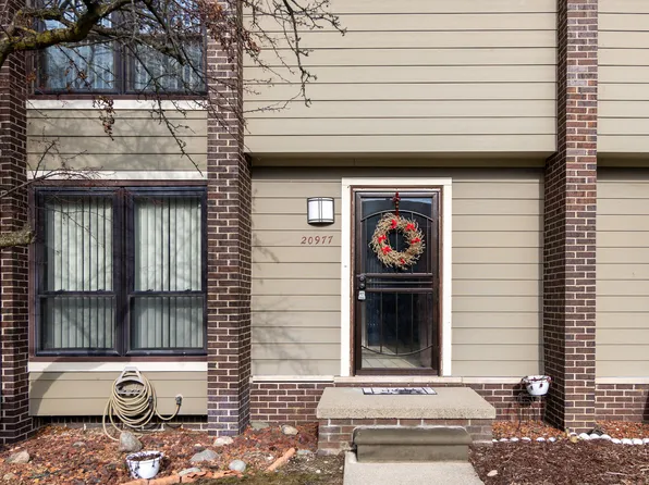 20977 Sherman Ave, Southfield, MI 48033