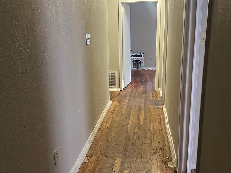 1212 N Hackberry Ave — Photo 14
